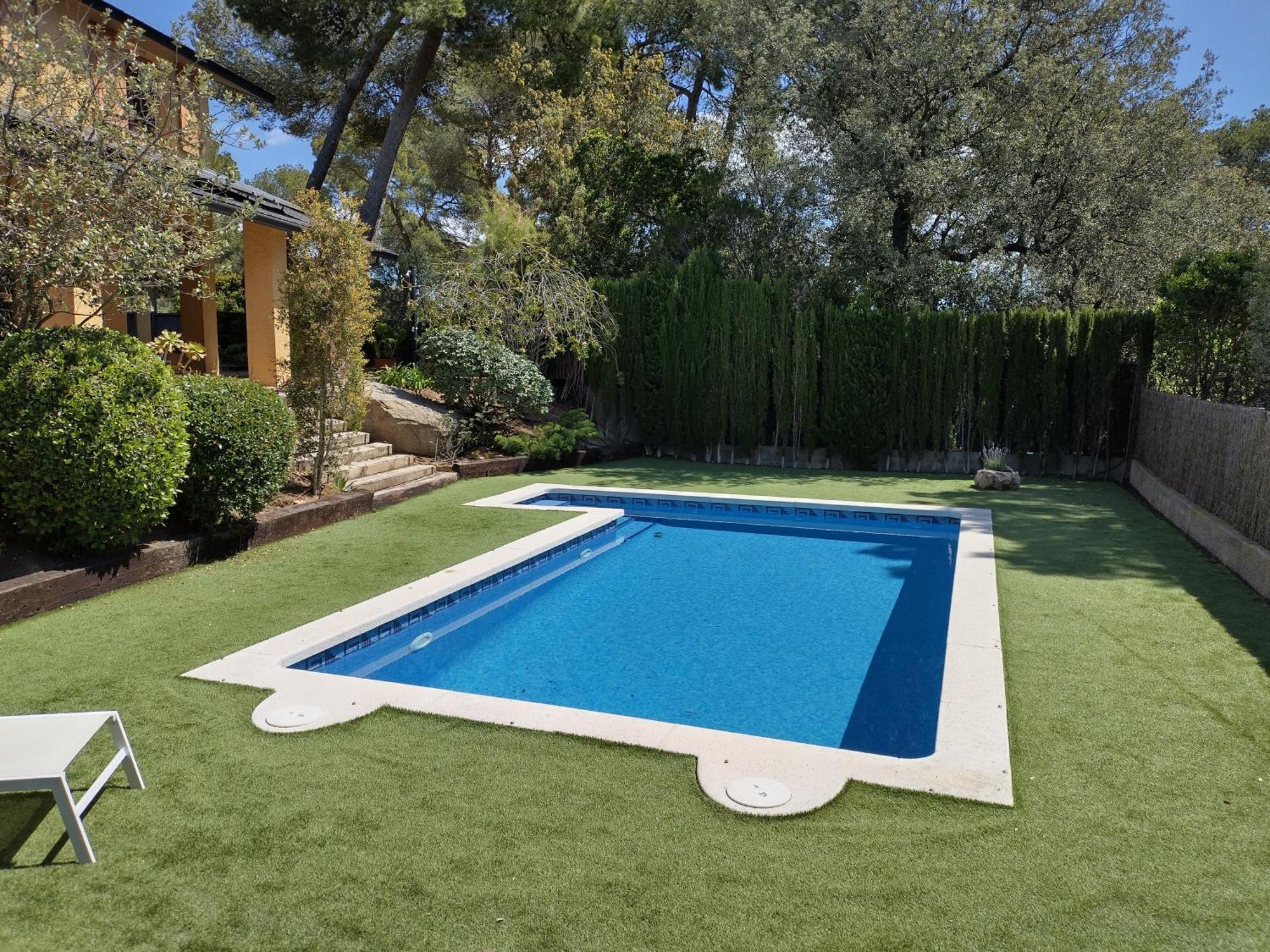 Casa Feliz Sant Cebrià de Vallalta Exterior foto