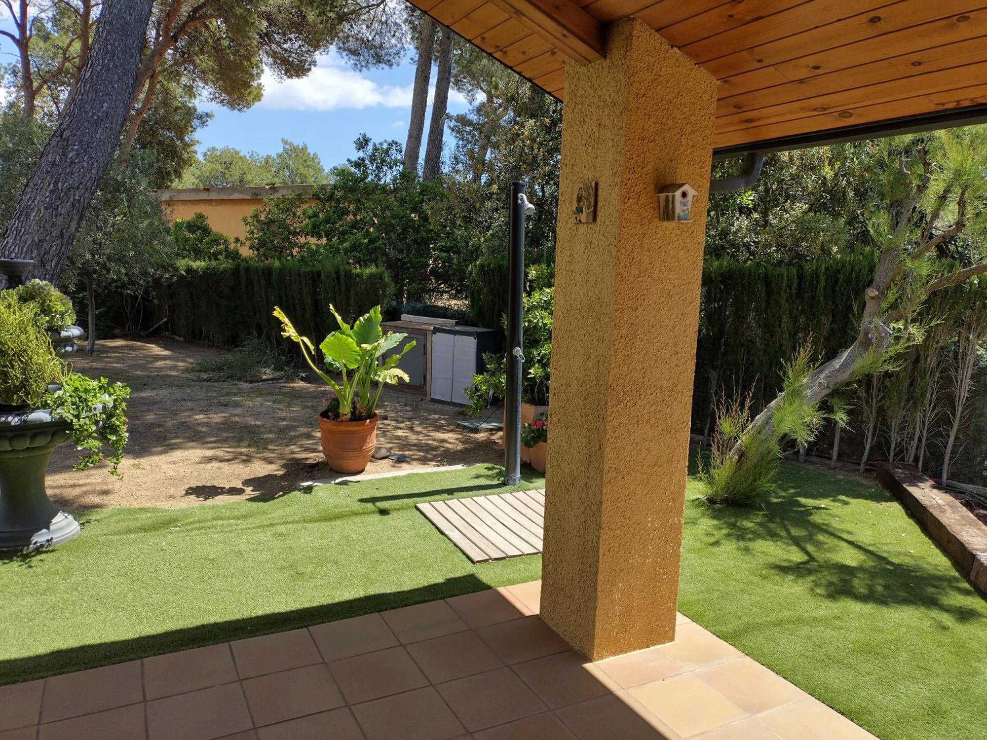 Casa Feliz Sant Cebrià de Vallalta Exterior foto