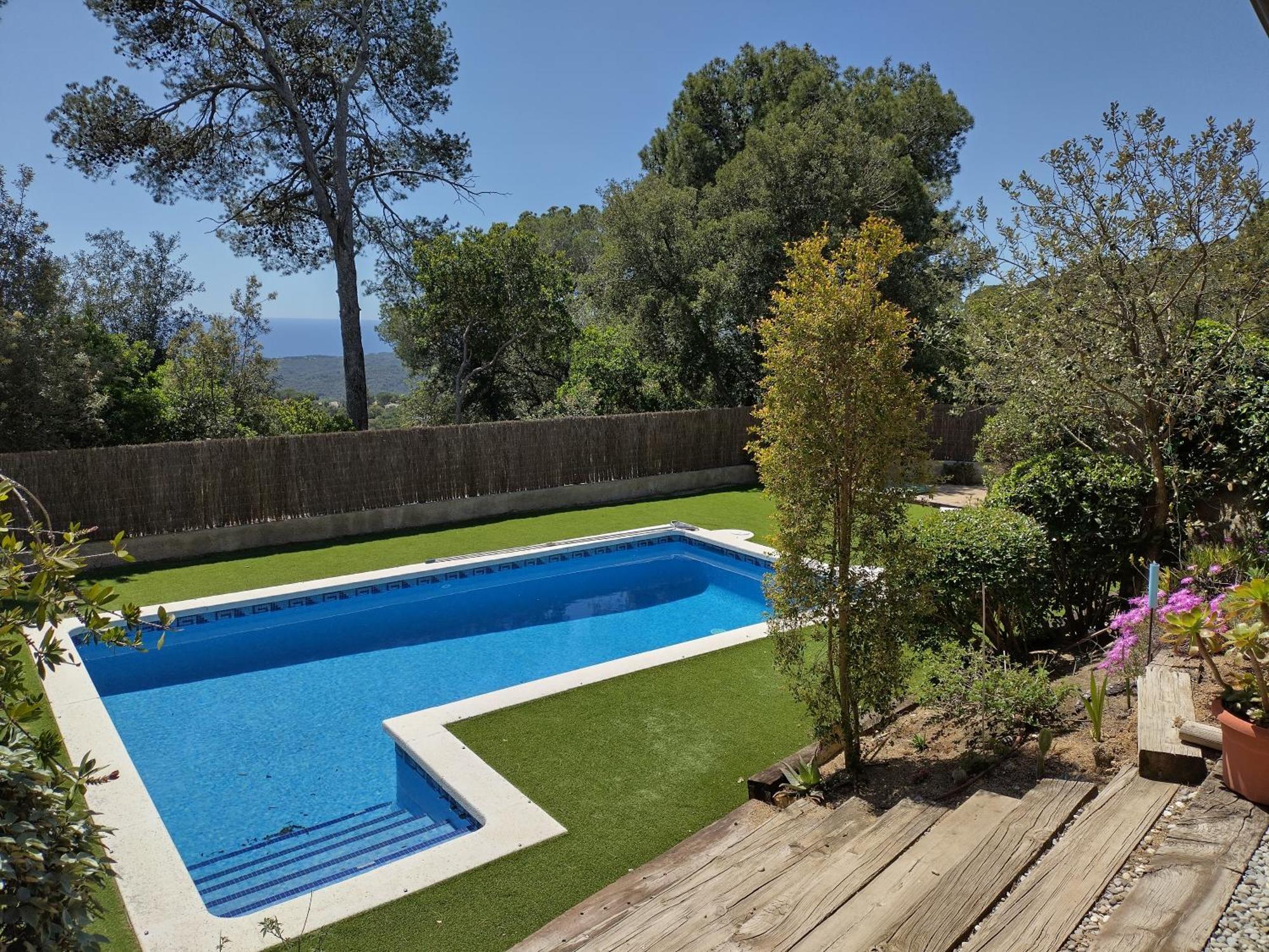 Casa Feliz Sant Cebrià de Vallalta Exterior foto