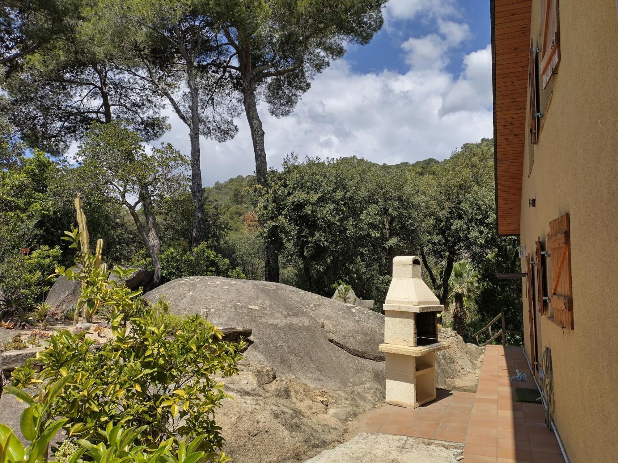 Casa Feliz Sant Cebrià de Vallalta Exterior foto