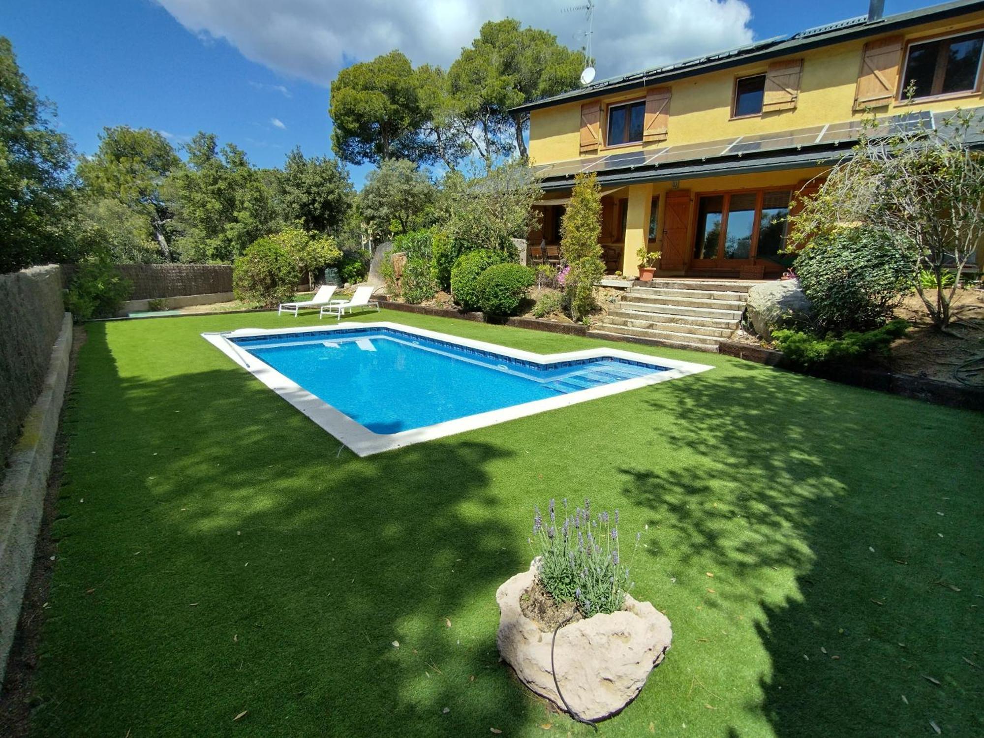 Casa Feliz Sant Cebrià de Vallalta Exterior foto