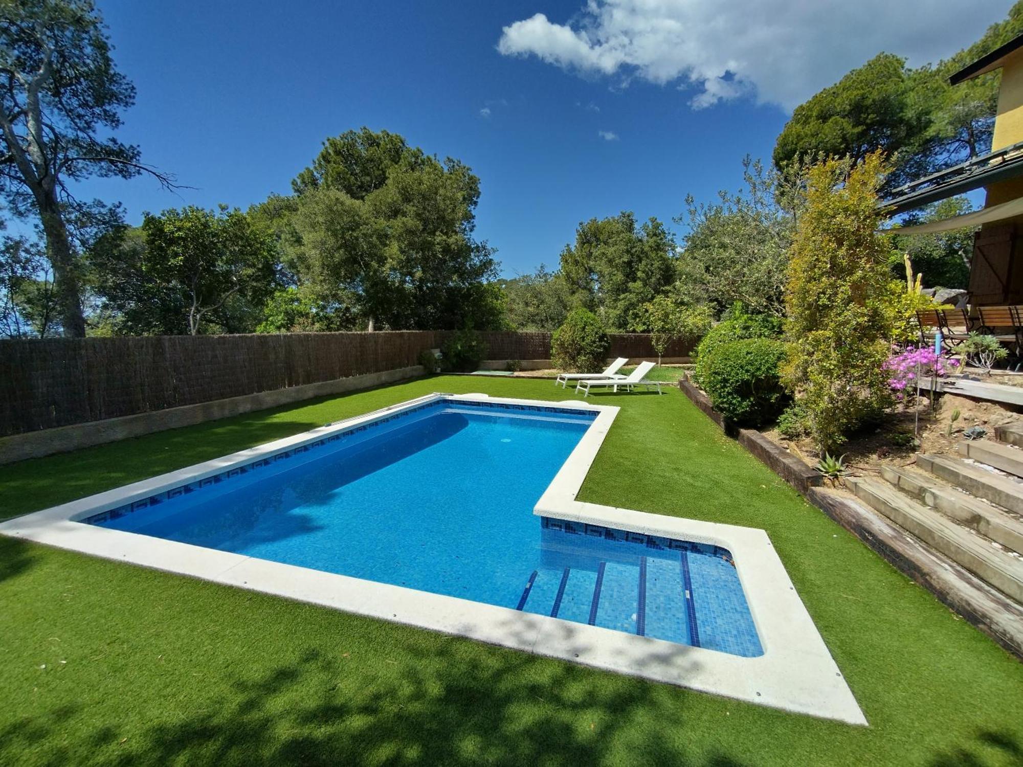 Casa Feliz Sant Cebrià de Vallalta Exterior foto